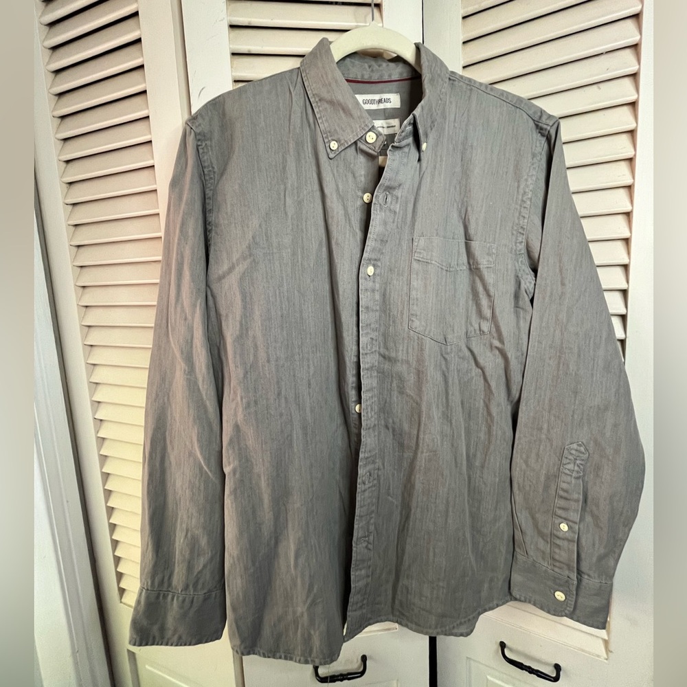 Good threads Gray Standard Men's button up long sleeve shirt Size M